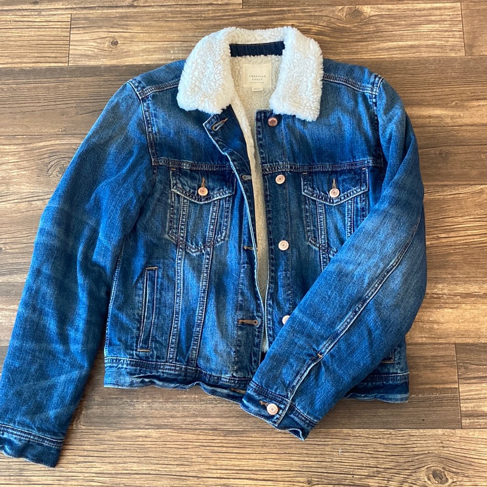 American Eagle Sherpa Lined Jean Jacket Size Medium